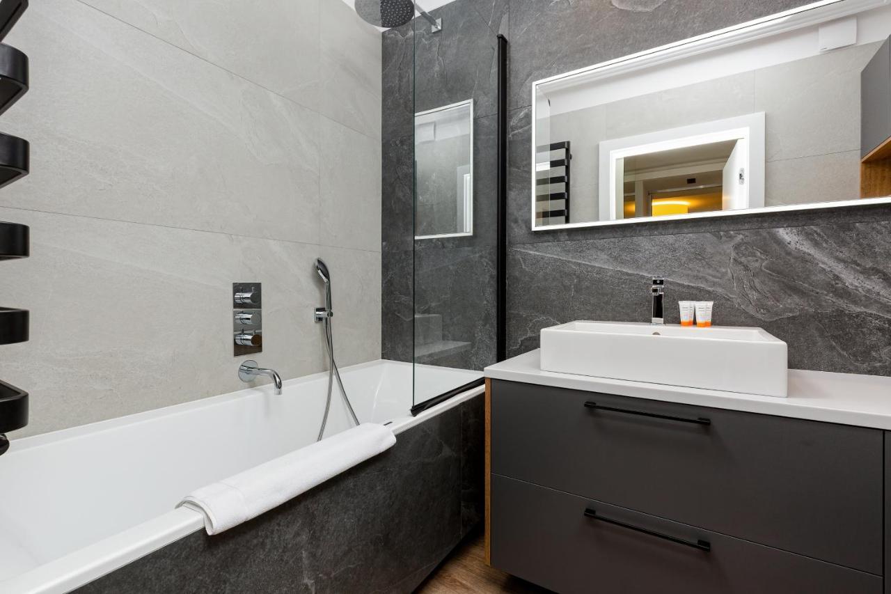 Apartment Forest Club Kabaty By Renters Prestige Warsaw Exterior photo